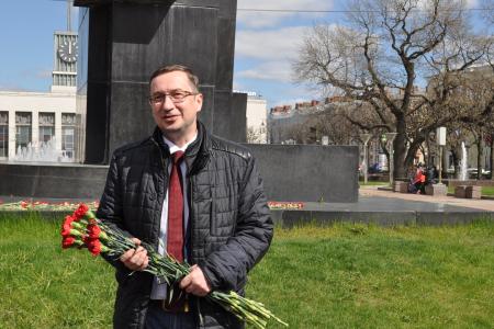 Санкт-Петербург. Коммунисты провели первомайское мероприятие на площади Ленина
