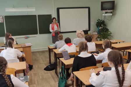 Вручены первые награды конкурса Новгородского областного отделения КПРФ к 80-летию Победы