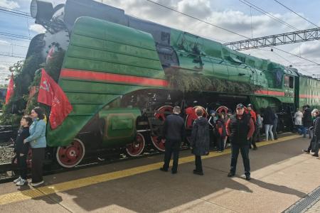Тюменские коммунисты приняли участие в организации встречи ретро-поезда «Эшелон Победы»