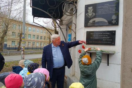 Свердловская область. КПРФ провела в Екатеринбурге экскурсию, посвященную Дню Победы