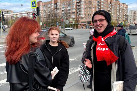 Санкт-Петербург. Население активно поддержало Народный Референдум КПРФ