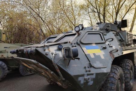Свердловская область. Комсомольцы посетили выставку трофейного вооружения НАТО, уничтоженного в ходе СВО