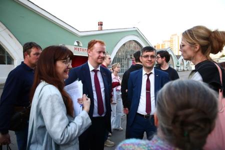 Москва. Депутаты КПРФ выступили в защиту музея «Моторы войны»