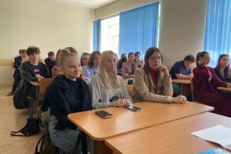 Республика Удмуртия. Лидер республиканских коммунистов Иван Гвоздак провел встречу со студентами