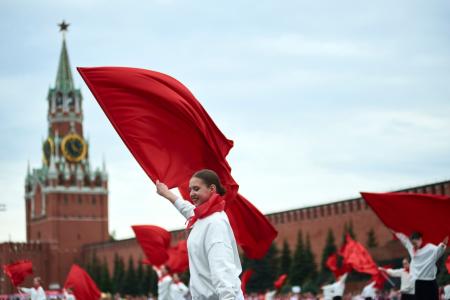 Более 70 школьников из Нижегородской области принесли клятву пионера на Красной площади в Москве