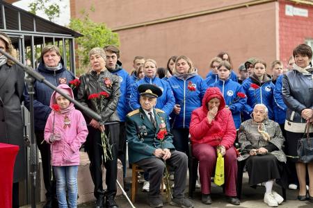 Коммунисты Нижнего Новгорода открыли мемориальную доску последнему Герою Советского Союза, проживавшему в Нижегородской области