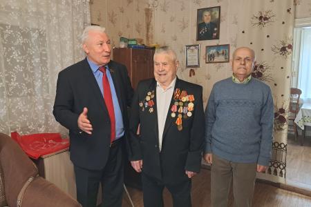 Тамбовский обком КПРФ поздравил моршанского коммуниста - ветерана Великой Отечественной войны