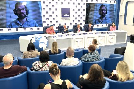 Г.А. Зюганов выступил на пресс-конференции в ТАСС, посвященной Всемирному дню защиты пчел, продовольственной безопасности и экологии