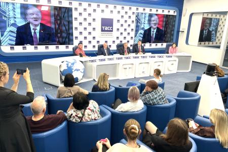 Г.А. Зюганов выступил на пресс-конференции в ТАСС, посвященной Всемирному дню защиты пчел, продовольственной безопасности и экологии