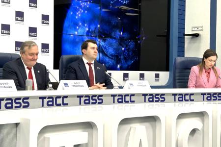 Г.А. Зюганов выступил на пресс-конференции в ТАСС, посвященной Всемирному дню защиты пчел, продовольственной безопасности и экологии