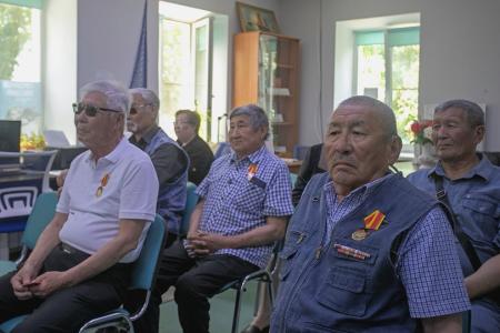 Николай Нуров, глава фракции КПРФ в Народном Хурале Калмыкии, провел встречу с избирателями в городе Лагани