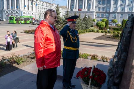 Курские коммунисты отметили 1 Мая: праздник Победы, памяти и солидарности