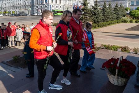 Курские коммунисты отметили 1 Мая: праздник Победы, памяти и солидарности