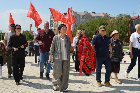 Коммунисты Калмыкии провели автопробег, посвящённый 80-летию Великой Победы