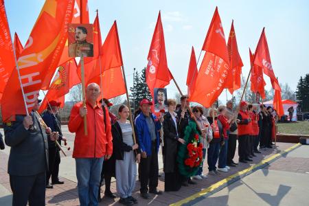 Коммунисты Забайкалья возложили цветы к Вечному огню в день 80-летия Великой Победы