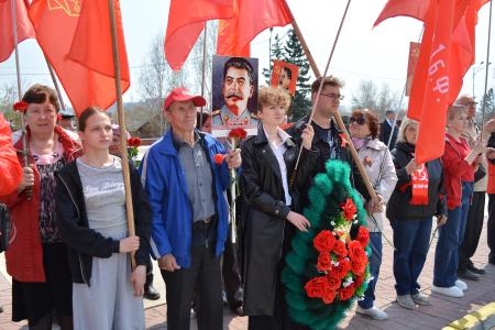 Коммунисты Забайкалья возложили цветы к Вечному огню в день 80-летия Великой Победы