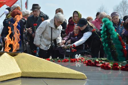 Коммунисты Забайкалья возложили цветы к Вечному огню в день 80-летия Великой Победы