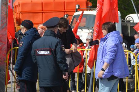 В Иванове коммунисты,  комсомольцы и сторонники КПРФ приняли участие в праздновании 80-летия Победы