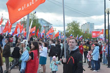 В Иванове коммунисты,  комсомольцы и сторонники КПРФ приняли участие в праздновании 80-летия Победы