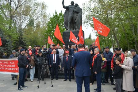 В Махачкале состоялись торжественные мероприятия в честь Дня Солидарности трудящихся