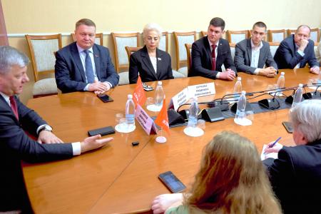 Дмитрий Новиков на пресс-конференции в Нижнем Новгороде: “Советская власть строила социализм, и потому была столь успешна”