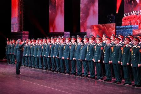 Геннадий Зюганов принял участие в концерте памяти “И помнит мир спасённый”