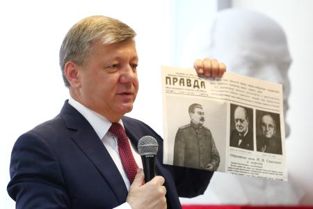 Дмитрий Новиков встретился с делегациями из 27 зарубежных государств