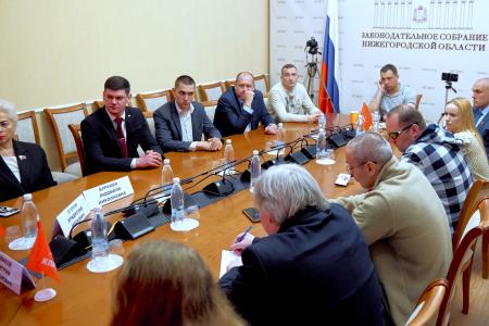 Дмитрий Новиков на пресс-конференции в Нижнем Новгороде: “Советская власть строила социализм, и потому была столь успешна”