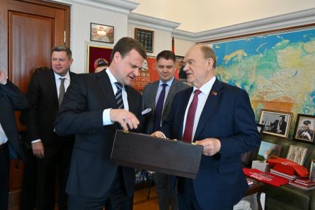 Г.А. Зюганов встретился в Москве с российским министром А.О. Чекунковым