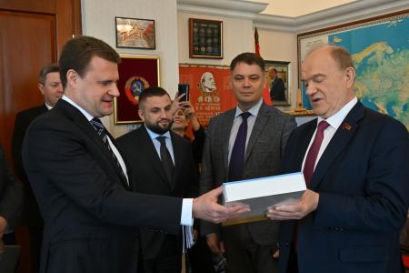 Г.А. Зюганов встретился в Москве с российским министром А.О. Чекунковым