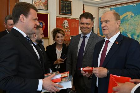 Г.А. Зюганов встретился в Москве с российским министром А.О. Чекунковым