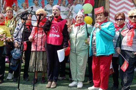 Хабаровский край. Праздник весны и единства для пенсионеров