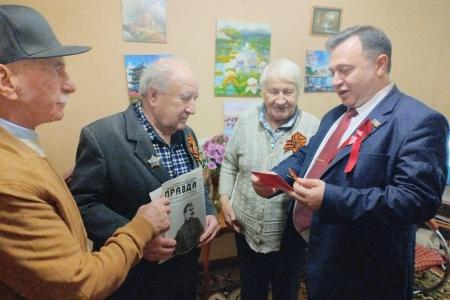 В преддверии 80-летия Великой Победы в Черкесске от имени КПРФ и депутата Госдумы Анатолия Бифова вручены памятные медали и ценные подарки ветеранам Великой Отечественной войны