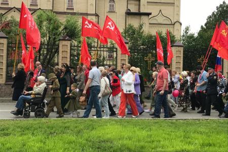 Карачаево-Черкессия. Ильич - вновь главный участник торжеств в День Победы на площади Ленина в Черкесске!