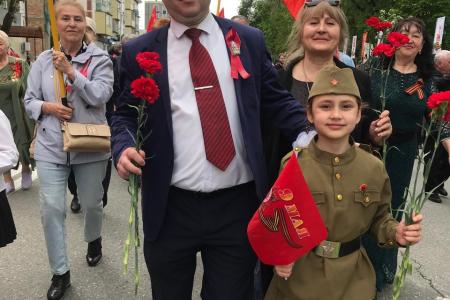 Карачаево-Черкессия. Ильич - вновь главный участник торжеств в День Победы на площади Ленина в Черкесске!