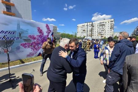 Делегация КПРФ во главе с К.К. Тайсаевым посетила праздничные мероприятия в честь 11-ой годовщины образования ДНР