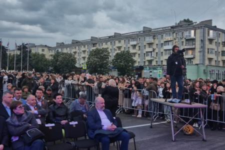 Делегация КПРФ во главе с К.К. Тайсаевым посетила праздничные мероприятия в честь 11-ой годовщины образования ЛНР