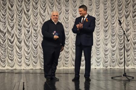 Делегация КПРФ во главе с К.К. Тайсаевым посетила праздничные мероприятия в честь 11-ой годовщины образования ЛНР