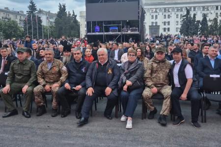 Делегация КПРФ во главе с К.К. Тайсаевым посетила праздничные мероприятия в честь 11-ой годовщины образования ЛНР