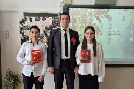 Первый секретарь Дагестанского рескома ЛКСМ РФ Артём Гаджитаев провел патриотические уроки, посвящённые 80-летию Великой Победы