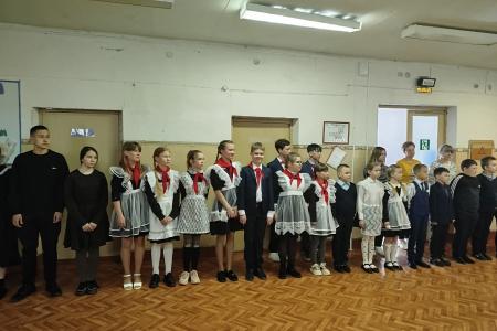 Более 100 рязанских мальчишек и девчонок вступили в ряды пионерии