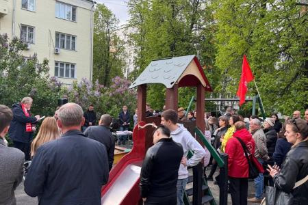 Москва. Народная приемная КПРФ. Новая коррупционная афера в Москве? Встреча депутата С.Обухова с жителями СВАО