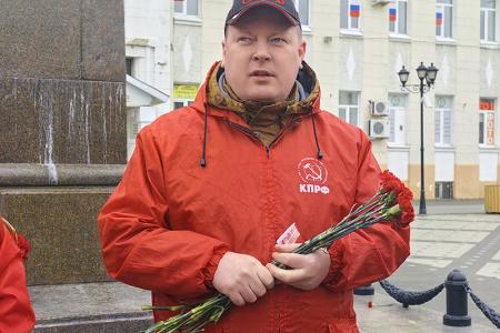 Иваново окрасилось алым знаменем Первомая