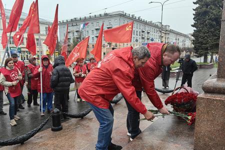 Иваново окрасилось алым знаменем Первомая
