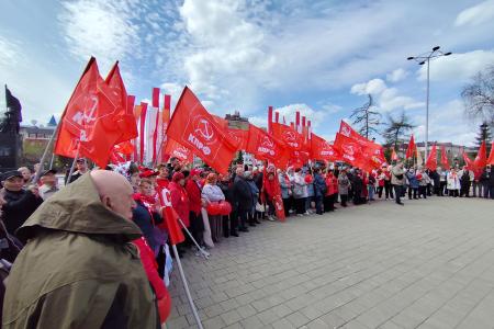 Тюмень отметила Первомай под алыми знамёнами борьбы и Надежды