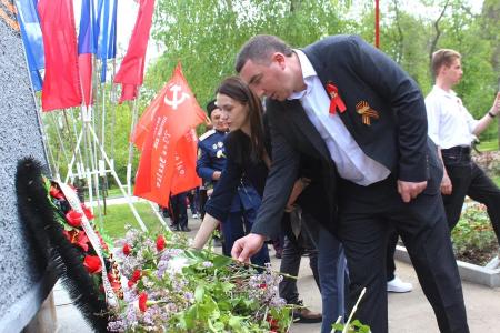 Луганские коммунисты отметили юбилей Великой Победы