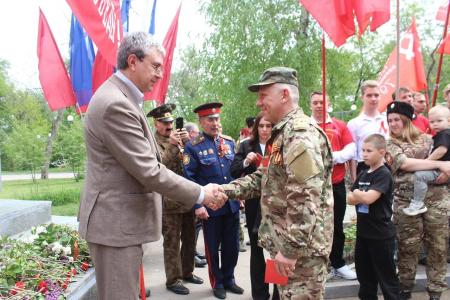 Луганские коммунисты отметили юбилей Великой Победы
