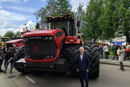 Санкт-Петербург. Сергей Пантелеев поздравил Кировский завод с 224-ой годовщиной со дня основания