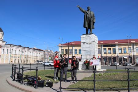 Коммунисты Томска отметили Красный Первомай ударным трудом
