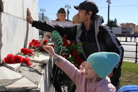 Коммунисты Томска отметили Красный Первомай ударным трудом